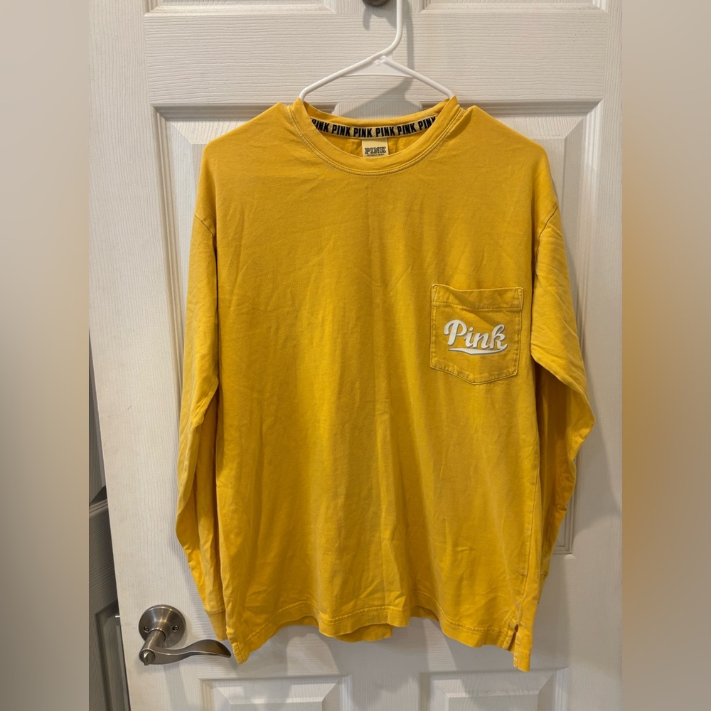 PINK Victoria's Secret Yellow‎ Long Sleeve T shirt